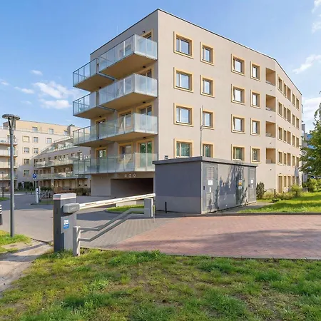 Spacious With Parking And Air Conditioning By Renters Appartement *